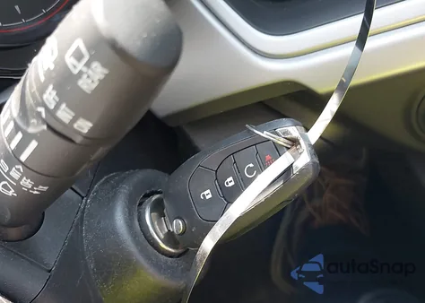 2024 Chevrolet Trax Fwd 1Rs z USA, uszkodzony, nr VIN KL77LGE25RC001842